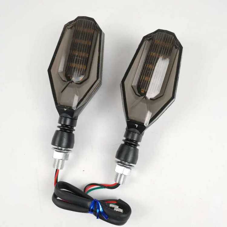 قیمت چراغ راهنمای موتورسیکلت مدل LED (دیلایت دار)