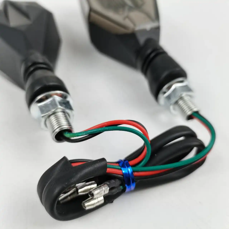 خرید وقیمت چراغ راهنمای موتورسیکلت مدل LED و دیلایت دار
