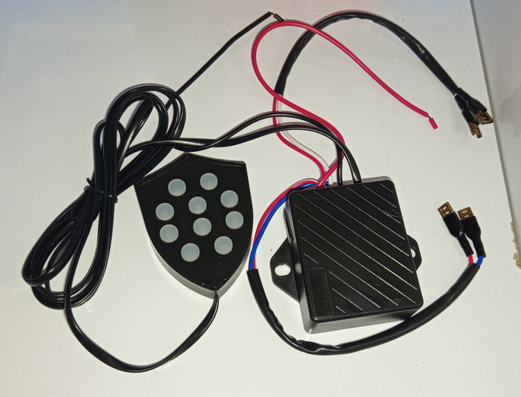 خرید و قیمت کنترل تغییر صدای بوق مدل 10 حالته ماشین و موتورسیکلت