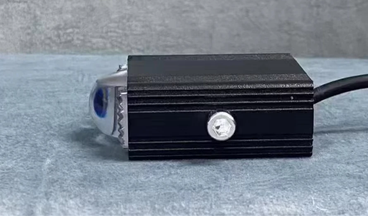 خرید وقیمت پرژکتور تک لنز مدل (JS_W3) ۵ حالته دیلایت دار و فلاشردار