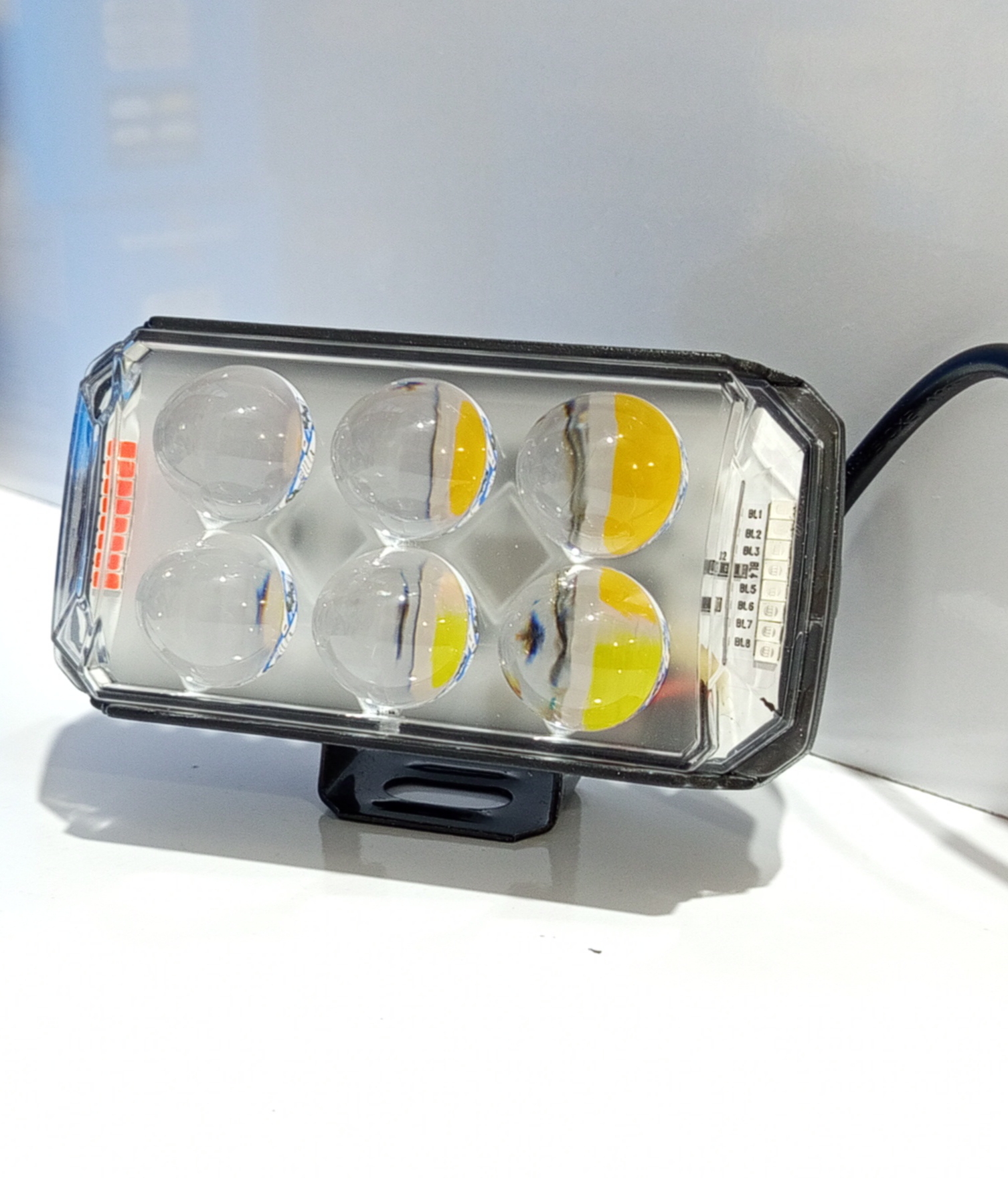 خریدو قیمت پرژکتور 6 لنز مدل U-۱۵۶ فدرالی ۸ حالته ۴۵ وات و فلاشردار