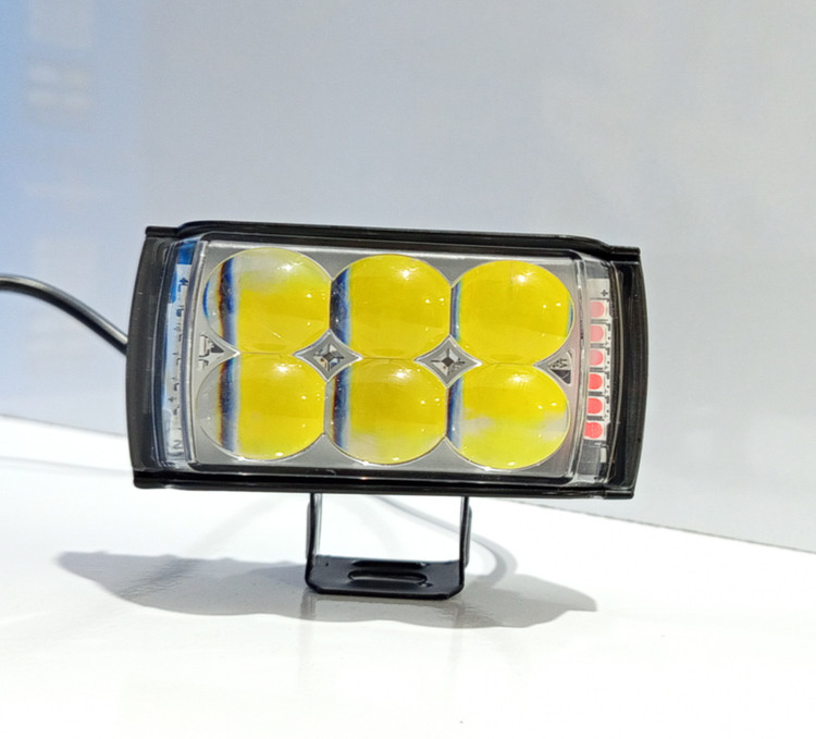 خریدوقیمت پرژکتور 6 لنز مدل U_153 فدرالی شش حالته و فلاشردار