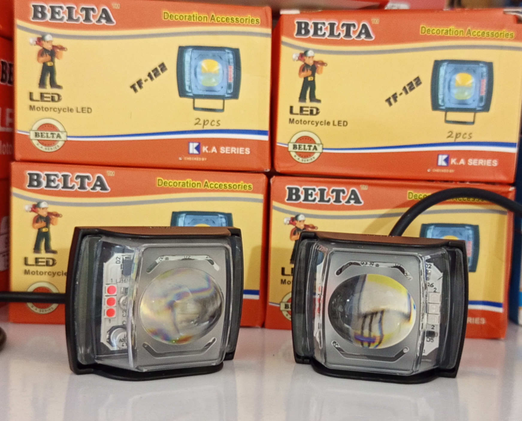 قیمت وخرید پرژکتور تک لنز فدرالی مدل TF_122 شش حالته (۲عددی)