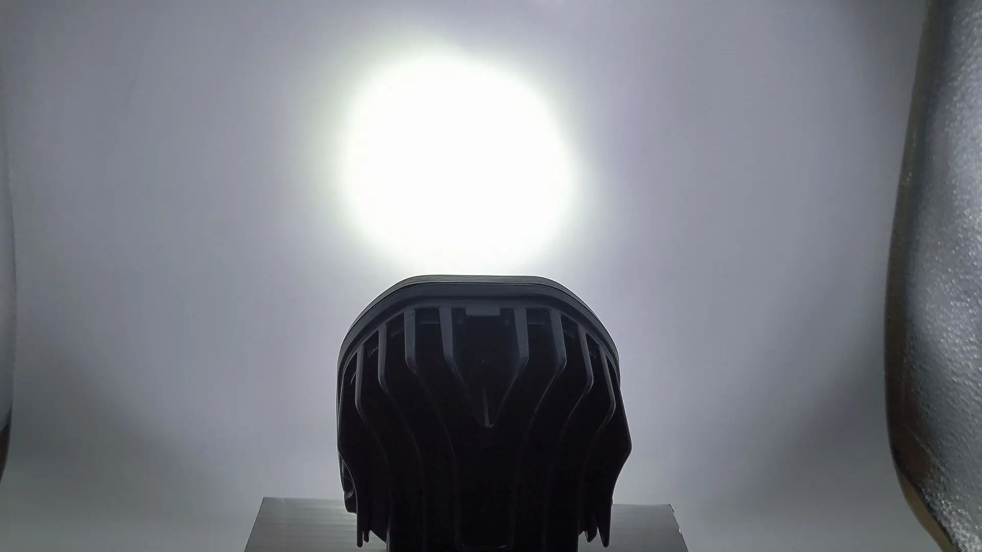 خرید و قیمت پرژکتور ۴ لنز مدل Lasergun_400 تک حالته سفید ۸۰ وات (۲عددی)