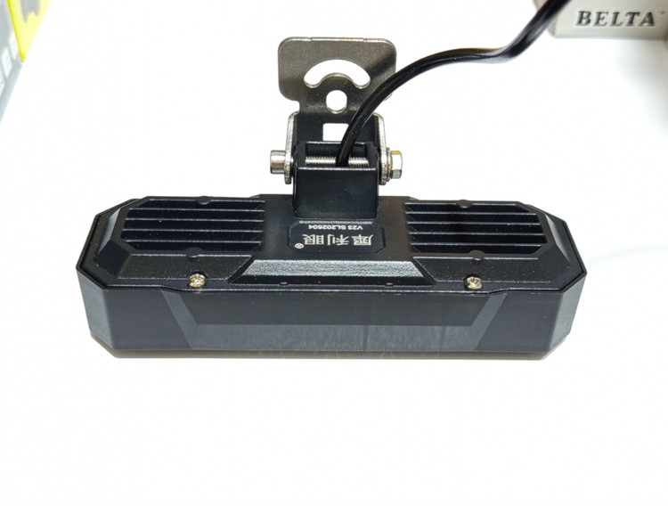 قیمت پرژکتور نورافکن مدل V_23 دو حالته لنزدار و خط کات دار