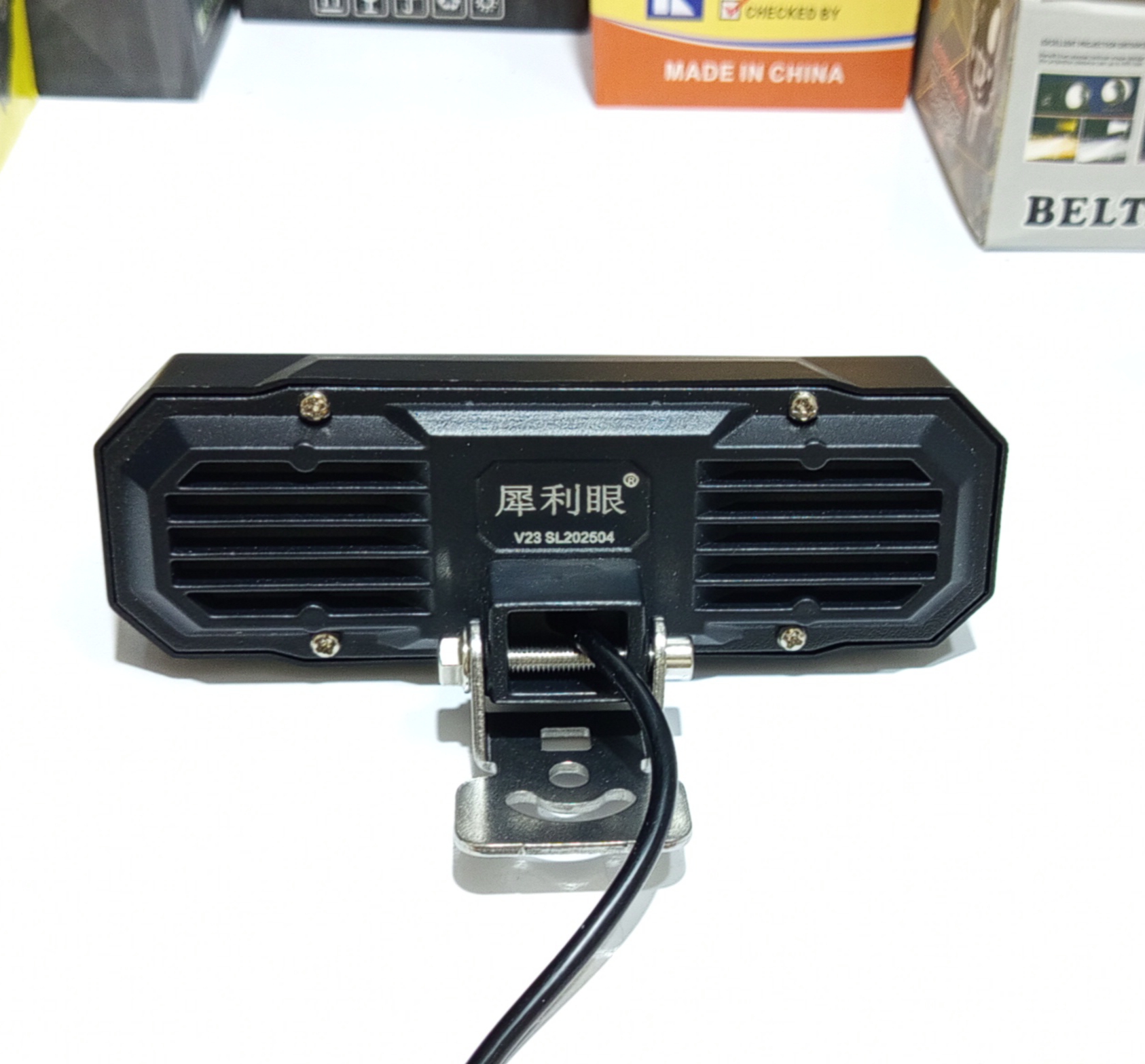 خرید پرژکتور نورافکن مدل V_23 دو حالته لنزدار