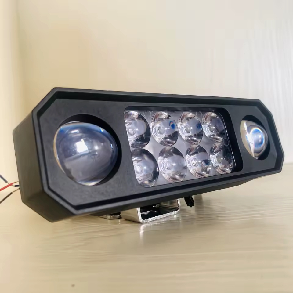 خرید وقیمت پرژکتور نورافکن مدل V_23 دو حالته لنزدار و خط کات دار