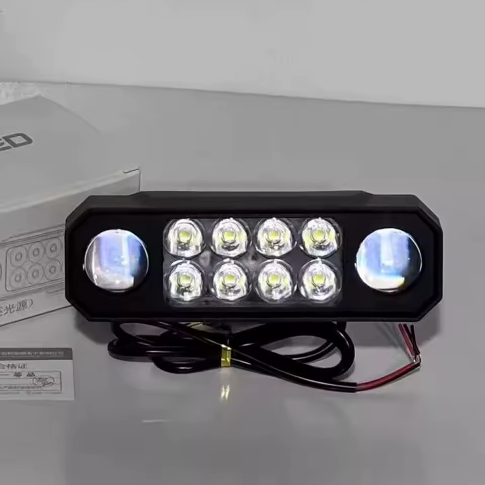 خرید پرژکتور نورافکن مدل V_23 دو حالته لنزدار و خط کات دار