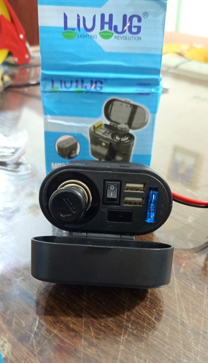 خرید و قیمت شارژر مبایل موتورسیکلت مدل جافندکی دار و نمایشگر ساعت